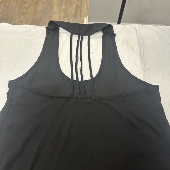 a'gaci Black Backless Sleeveless Tank Top - Picture 4 of 6